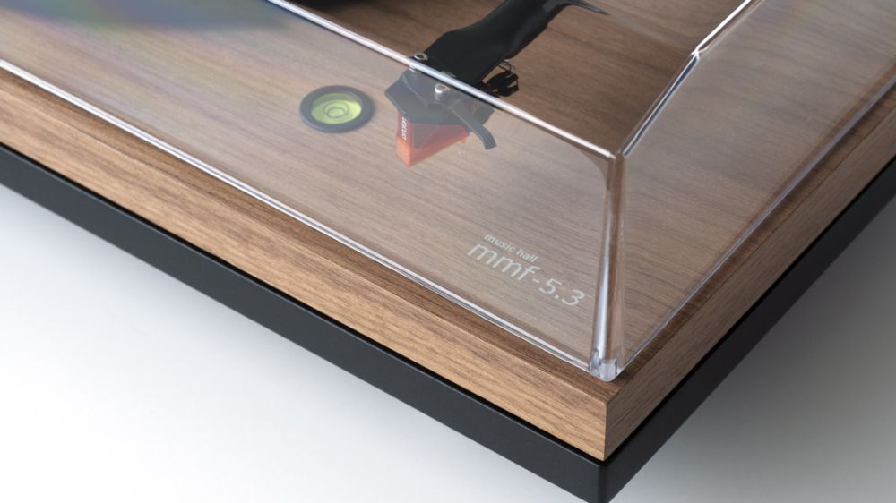 Music Hall MMF-5.3 SE walnut, картридж Ortofon 2M Bronze