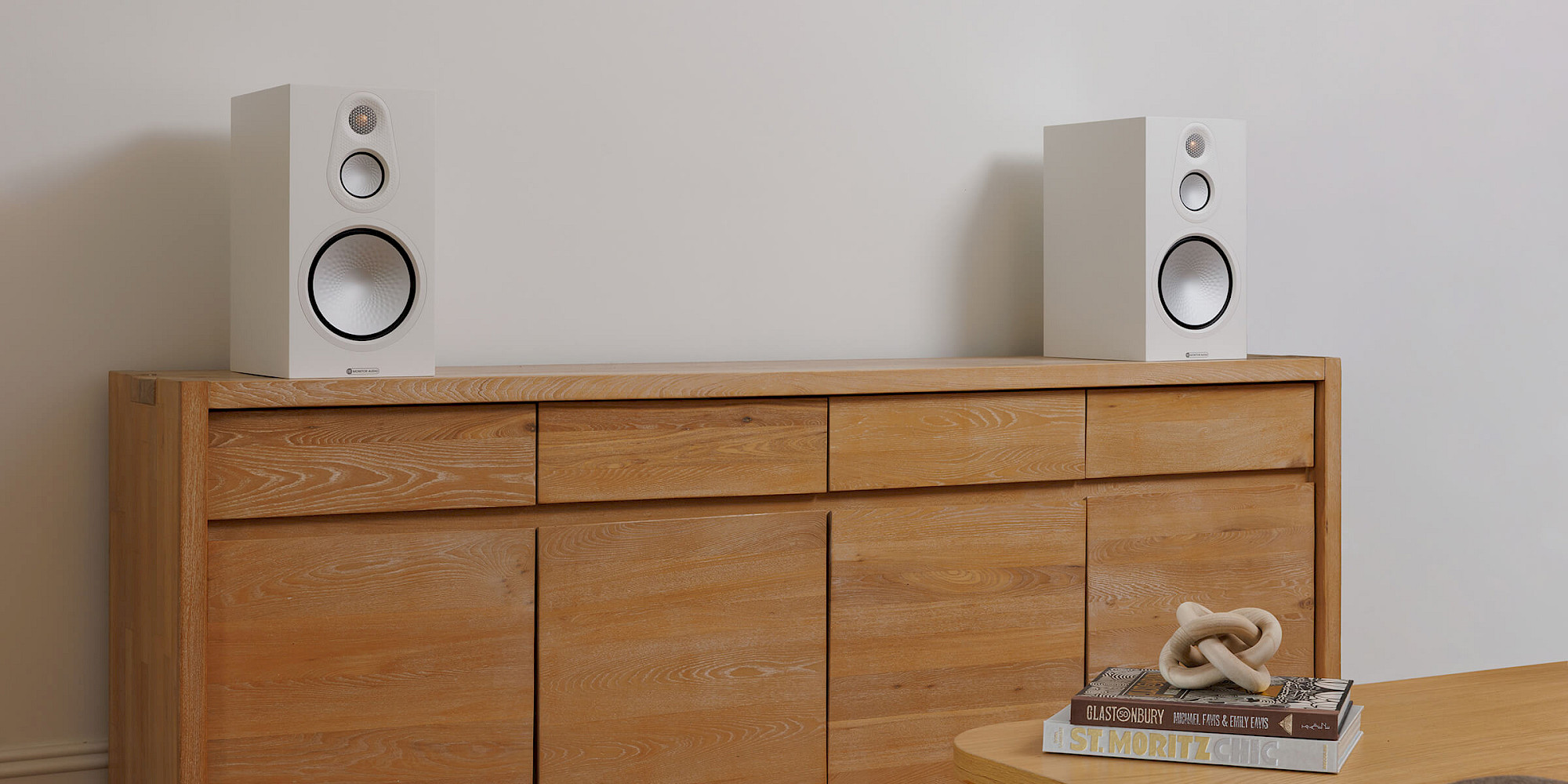 Monitor Audio Silver 100 Satin White 8G Полочная акустика