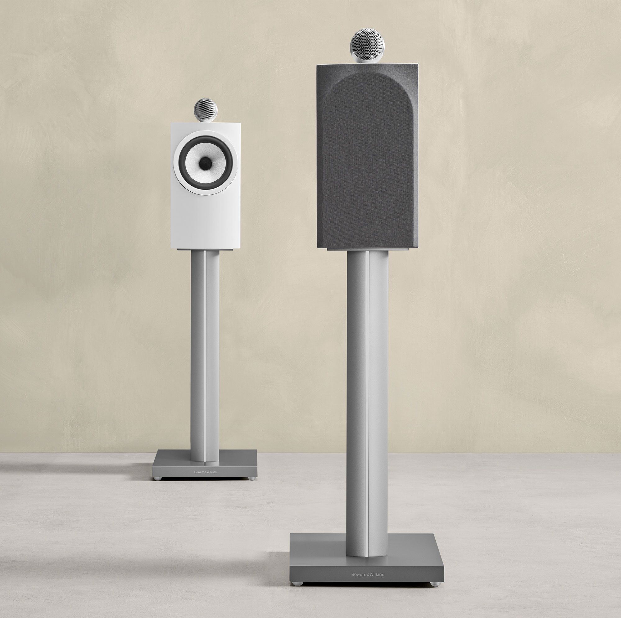 Bowers & Wilkins 705 S3 Satin White полочная АС
