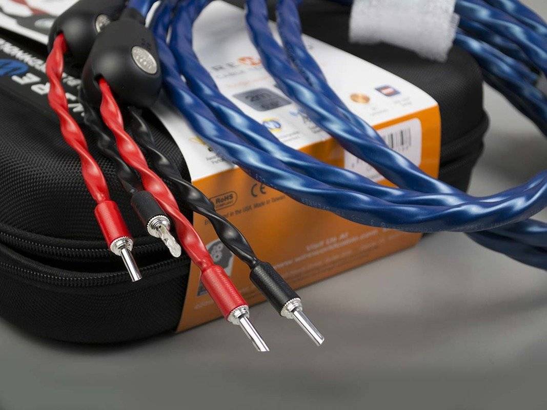 Wireworld Oasis 8 Speaker Cable 2.5m Pair (BAN-BAN) кабель акустический "банан" пара (OAS2.5MB-8)