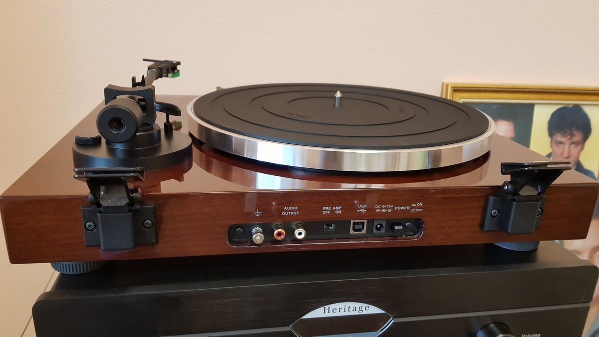 Thorens TD-202 TP71 AT95E walnut виниловый проигрыватель