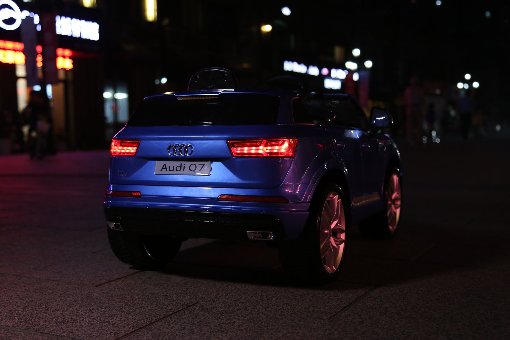 Детский электромобиль Audi Q7 LUXURY 2.4G - Blue - HL159-LUX-BL