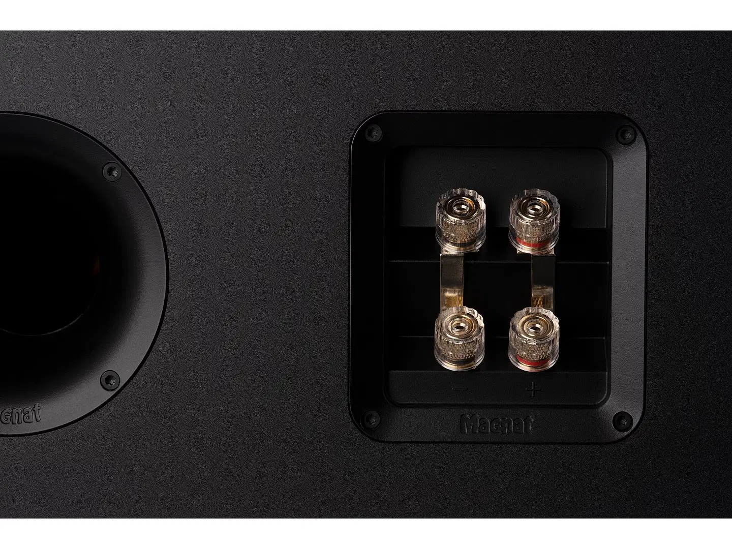 Magnat Signature Cen Pro II Black Центральный канал
