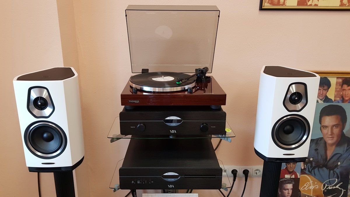 Thorens TD-202 TP71 AT95E walnut виниловый проигрыватель