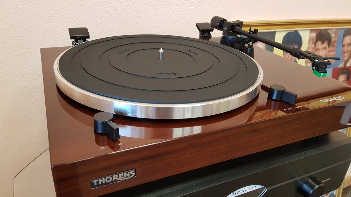 Thorens TD-202 TP71 AT95E walnut виниловый проигрыватель