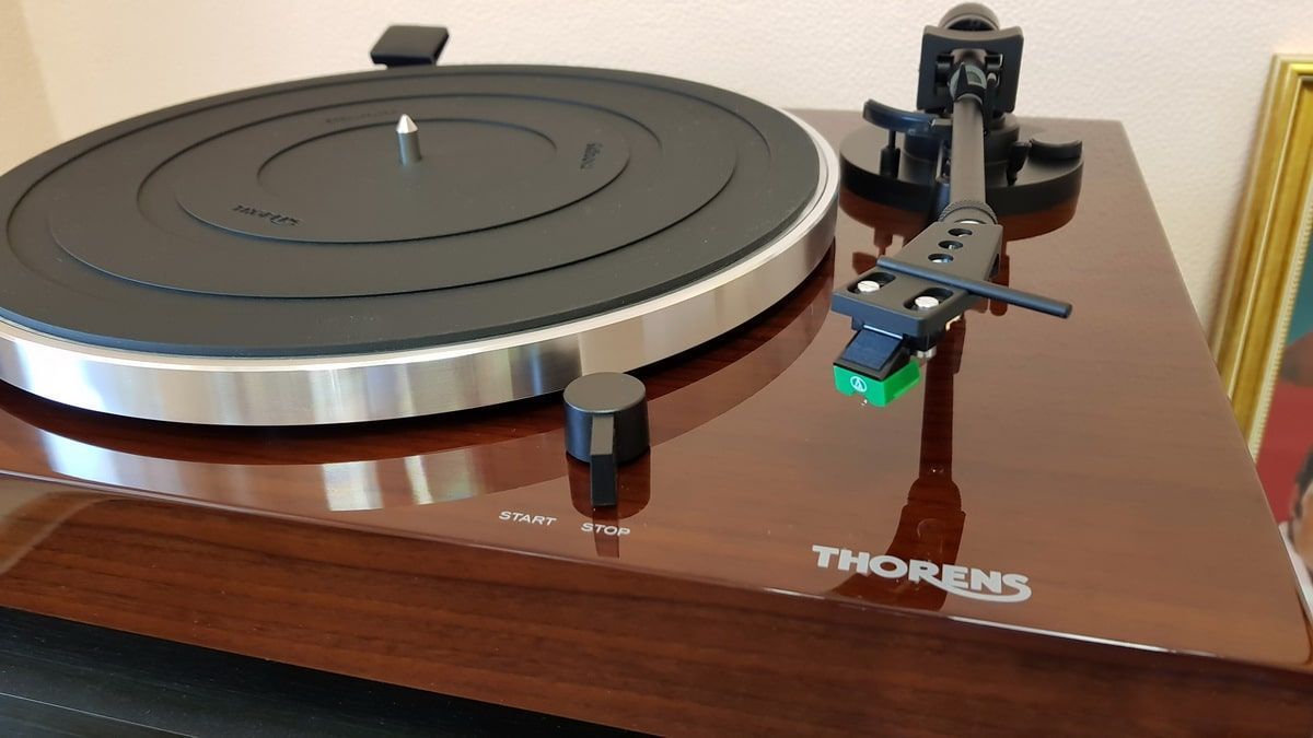 Thorens TD-202 TP71 AT95E walnut виниловый проигрыватель
