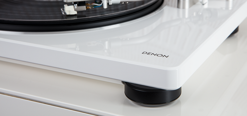 Проигрыватель виниловых пластинок Denon DP-400 White
