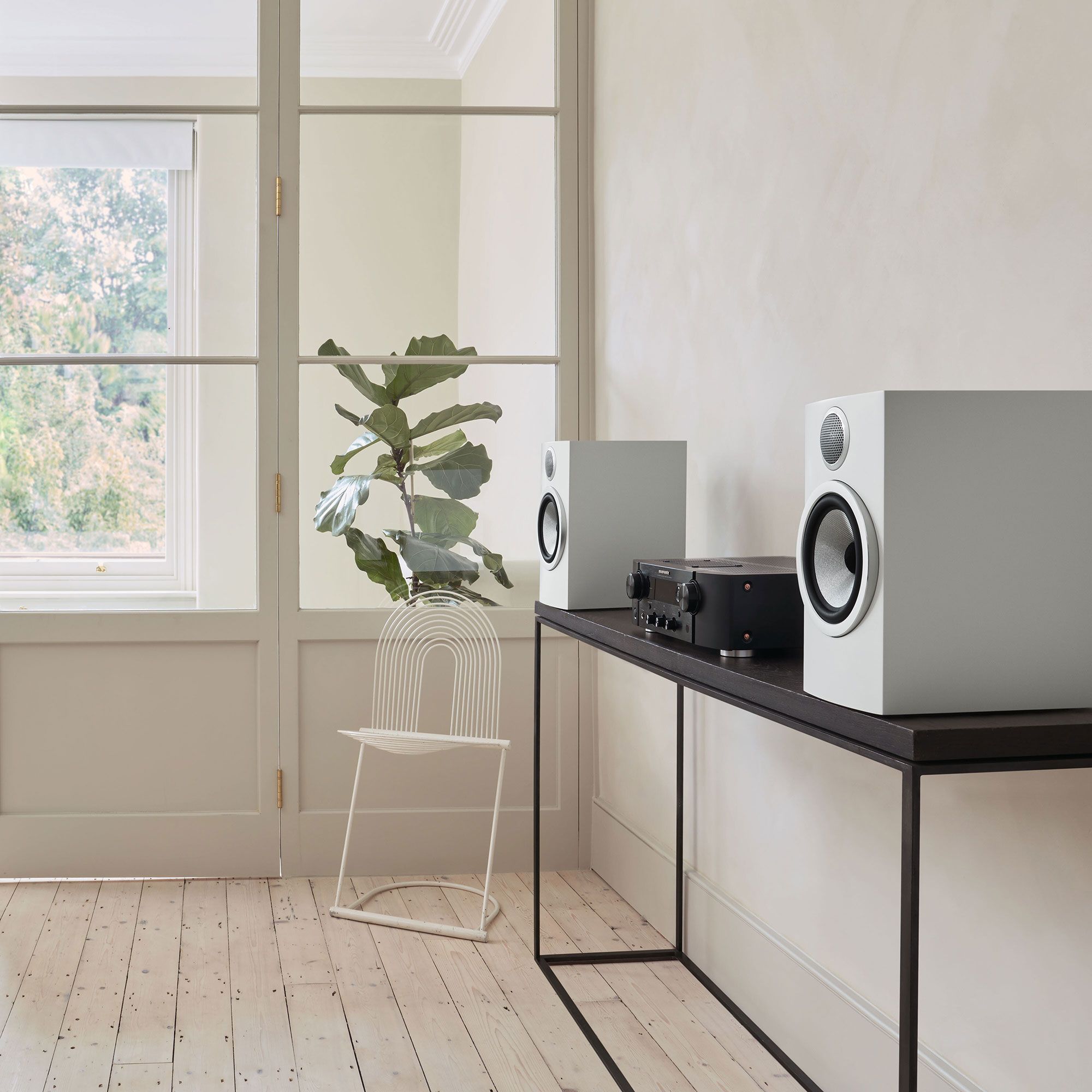 Bowers & Wilkins 706 S3 Satin White полочная АС