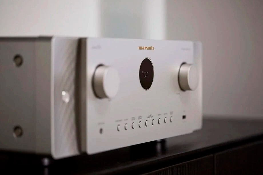 Marantz Cinema 60 Silver-Gold AV ресивер