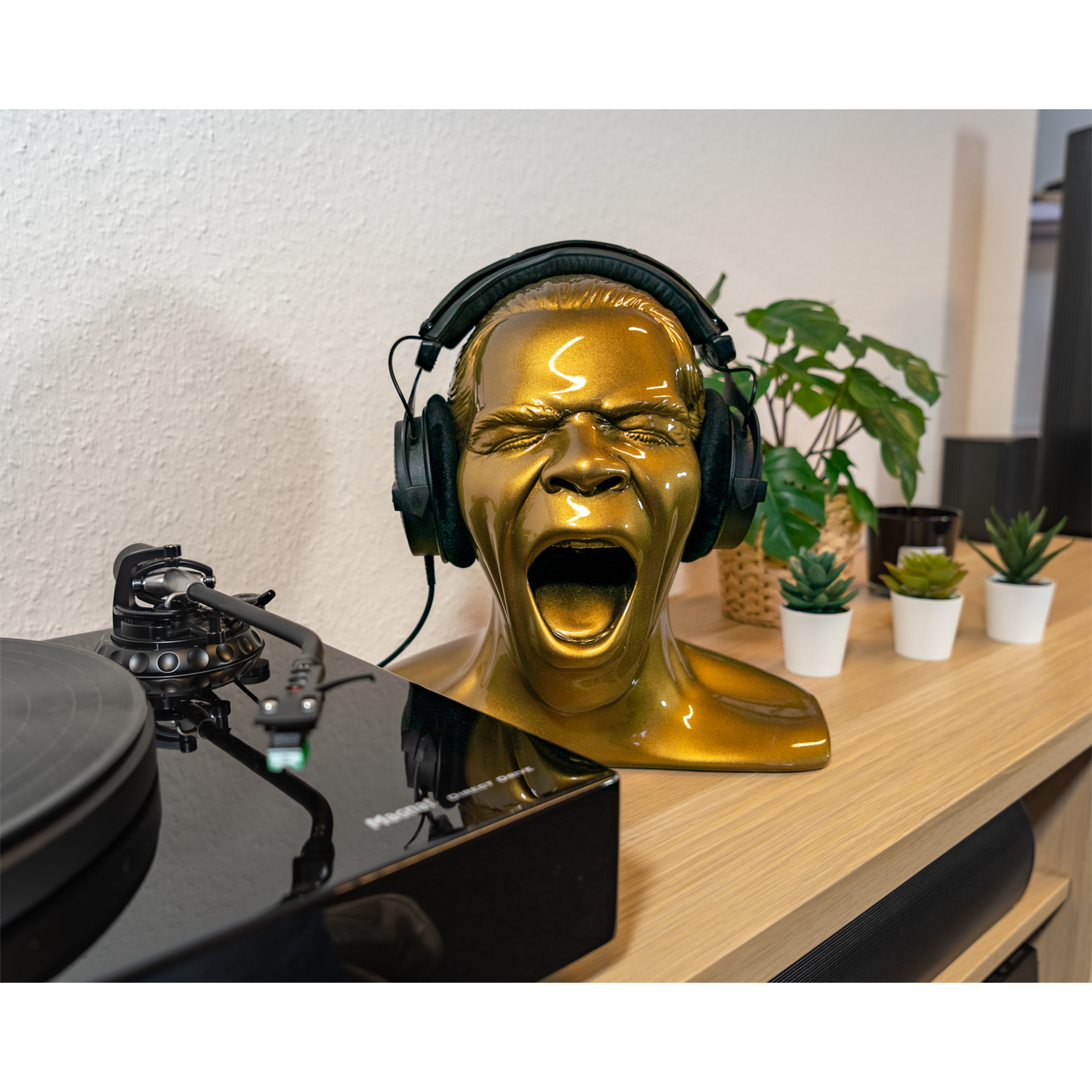 Oehlbach EXCELLENCE In Extasio Unlimited Plus Headphone Stand gold Подставка для наушников D1C35416