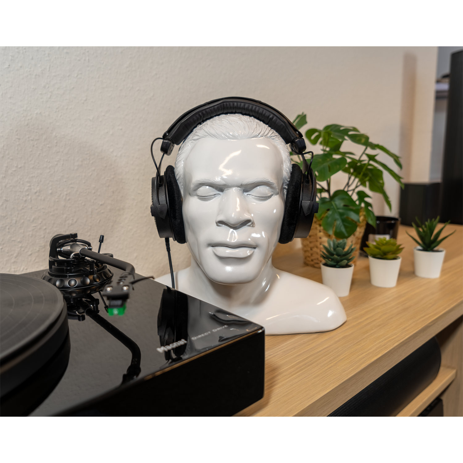 Oehlbach STATE OF THE ART XXL IN SILENCE Headphone Stand white Подставка для наушников D1C35405