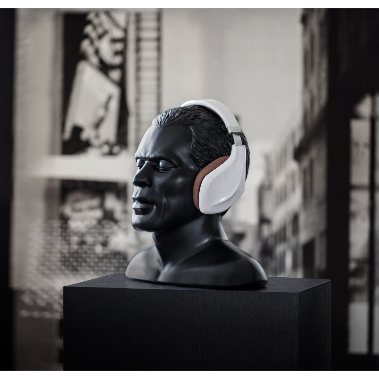 Oehlbach STATE OF THE ART XXL IN SILENCE Headphone Stand black Подставка для наушников D1C35404