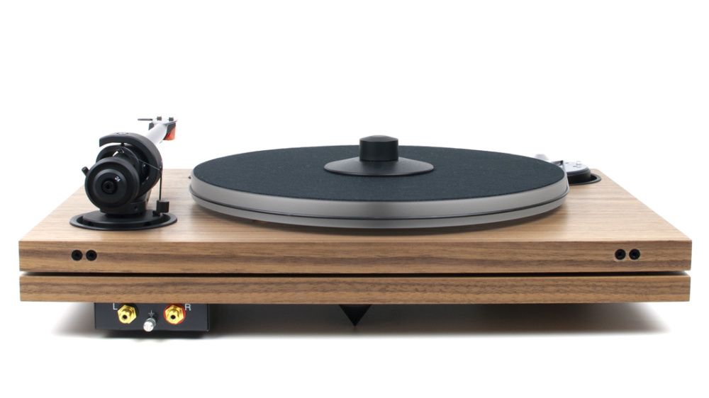 Music Hall MMF-7.3 walnut картридж Ortofon 2M Bronze